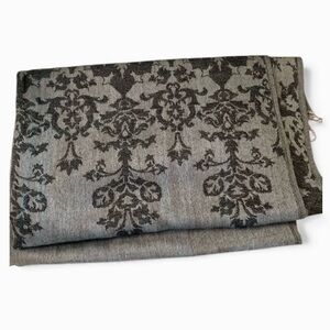 SCARF WRAP REVERSIBLE, NWOT PASHMINA, BEAUTIFUL DRESS/CASUAL